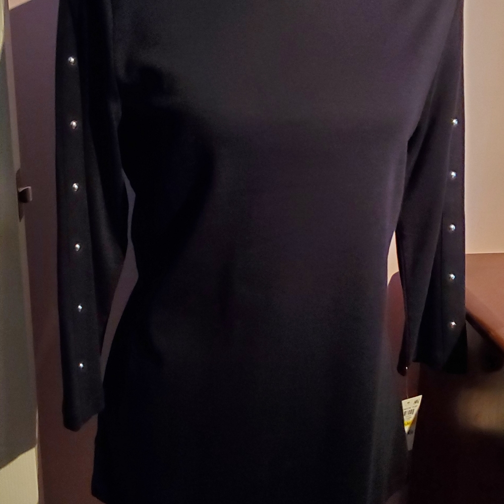NWT Karen Scott black medium top with beading